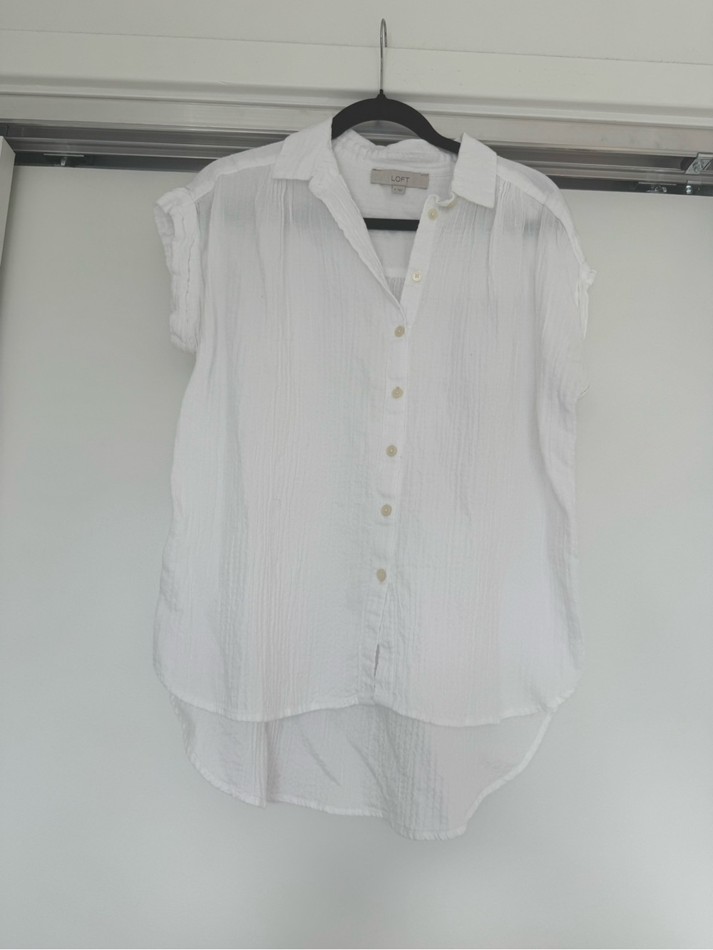 LOFT White Textured Short-Sleeve Button Down Shirt